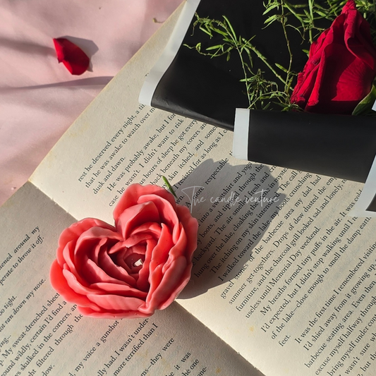 In full bloom candle